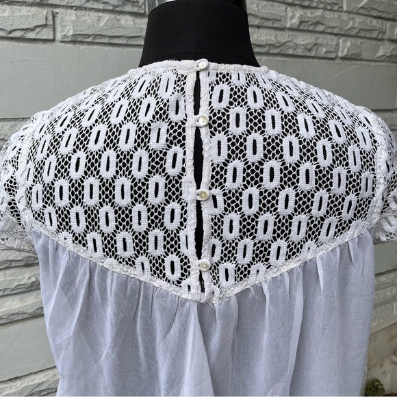 Nuon White Flared Top - Picture 3 of 5